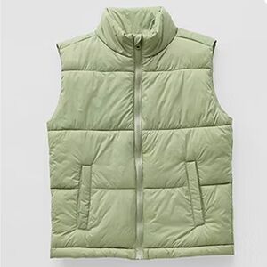 Xersion Big Kid Boys Lightweight Puffer Vest in duffel green size M HUSKY